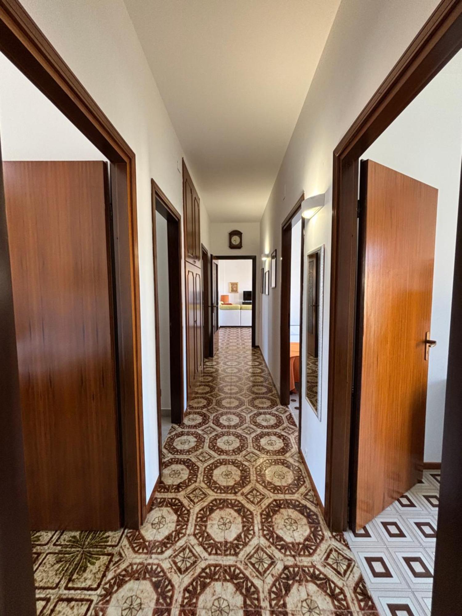 Archimede Lounge Apartment เชฟาลู ภายนอก รูปภาพ
