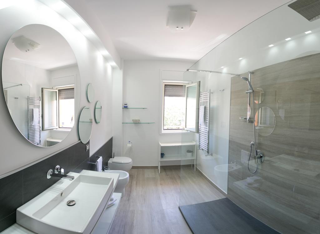 Archimede Lounge Apartment เชฟาลู ภายนอก รูปภาพ